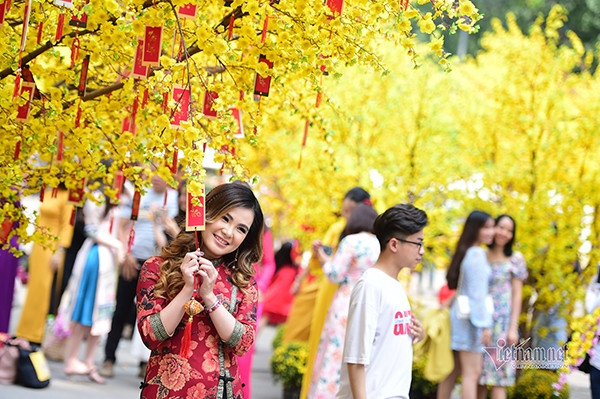 Ban Bí thư cấm tặng quà Tết cho lãnh đạo, không tham gia các hoạt động mê tín