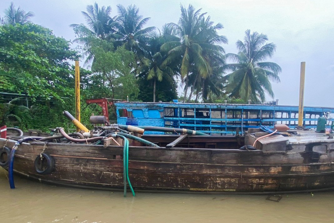 Bắt 2 nghi phạm trong vụ đại úy công an đứt lìa hai chân khi bắt cát tặc