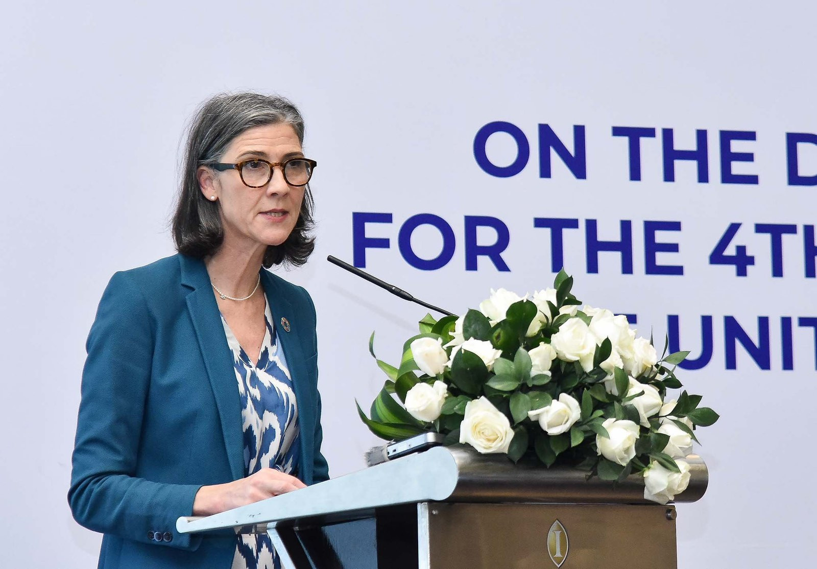 quyen dieu phoi vien thuong tru.jpg