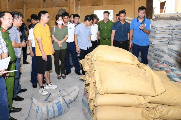 Triệt phá đường dây ma túy triệu USD lấy 100 tấn xi măng làm bình phong