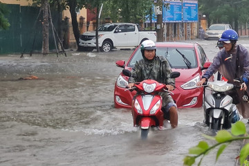 Dự báo thời tiết 26/11/2023: Miền Trung còn mưa lớn, Bắc Bộ vẫn nắng hanh