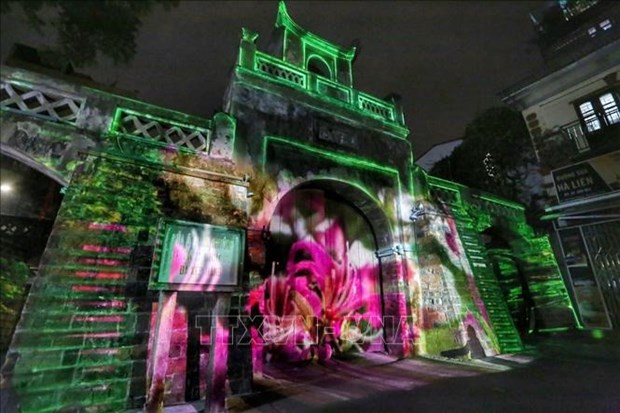 Hanoi offers 15 night tourism products hinh anh 1