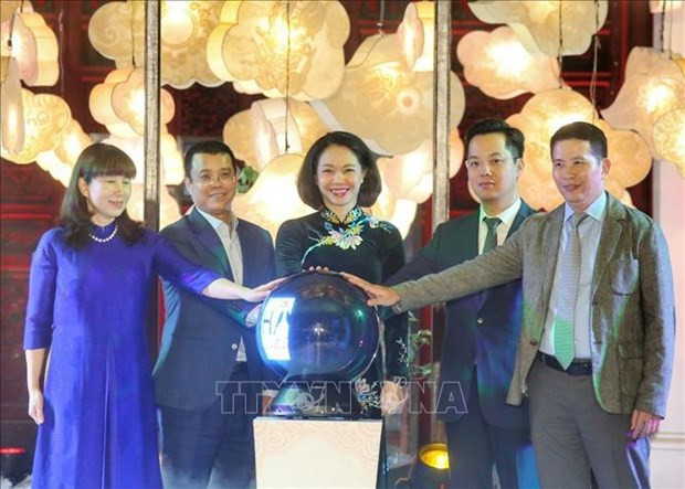 Hanoi offers 15 night tourism products hinh anh 2