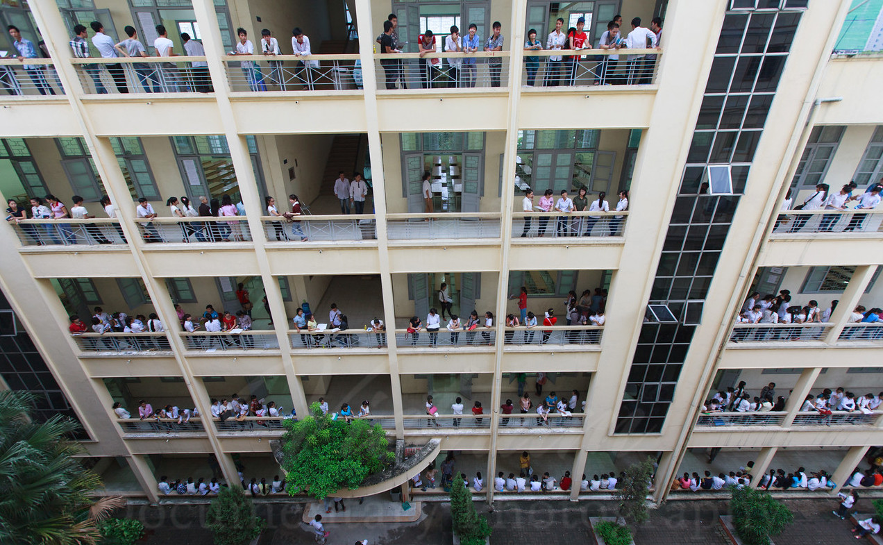 truong nhan van.jpeg