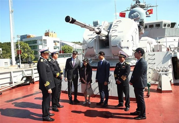 Vietnam's frigate begins friendly visit to Hong Kong