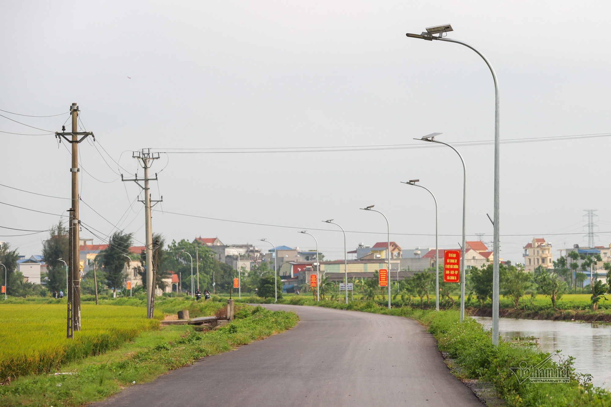 Hệ thống chiếu sáng năng lượng mặt trời đưa NTM ở Trực Tuấn đi vào thực chất