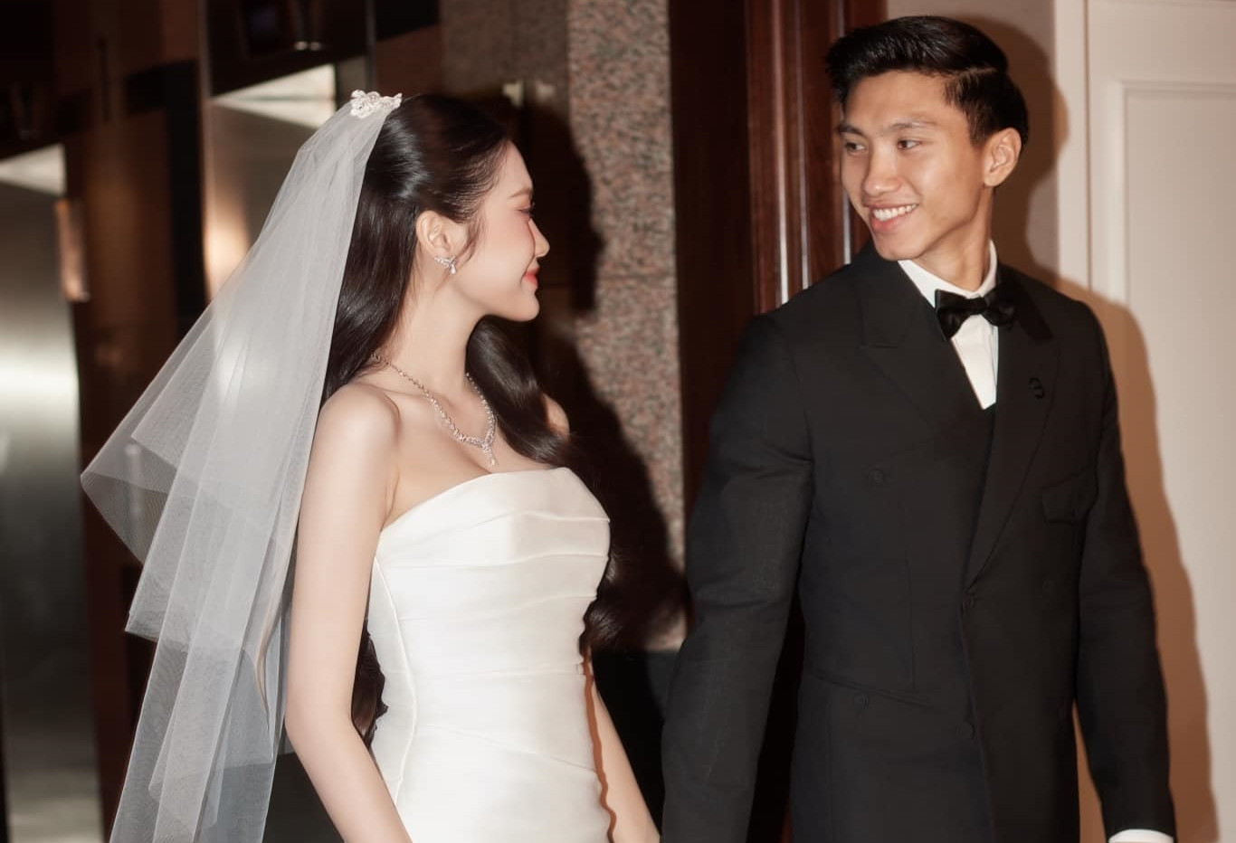 Không gian tiệc cưới như 'vườn địa đàng' của Doãn Hải My và Đoàn Văn Hậu