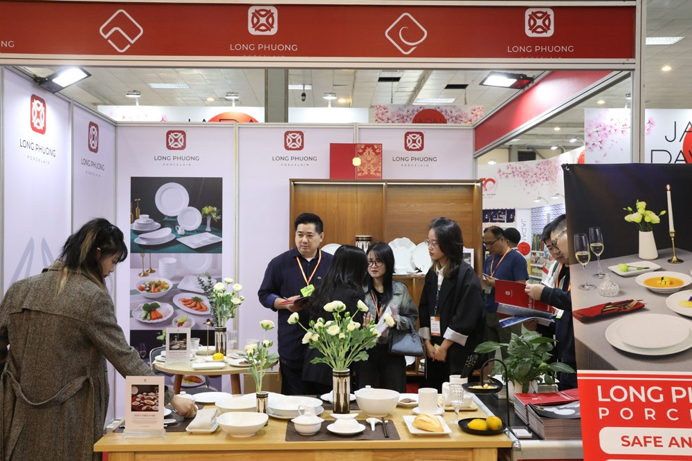 Sứ Long Phương tạo dấu ấn tại triển lãm Food & Hotel Hà Nội 2023