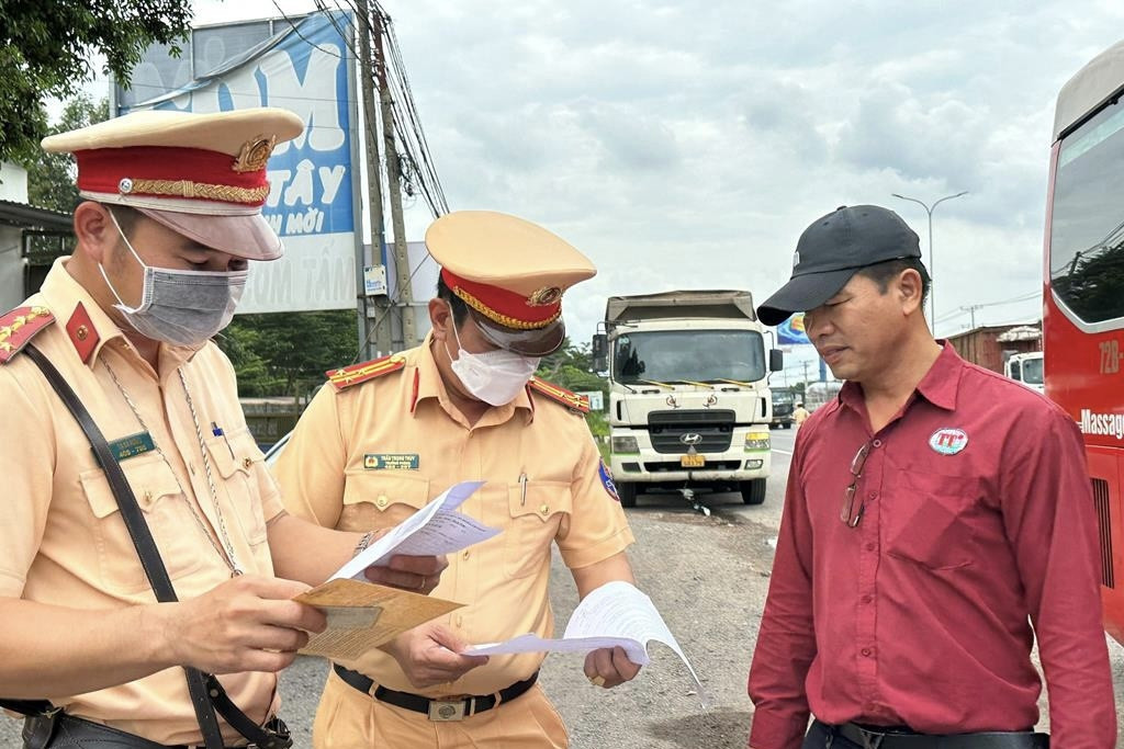 Đồng Nai kêu gọi người dân gửi hình ảnh, clip vi phạm giao thông đến công an