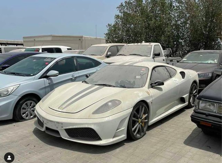 Ferrari bị bỏ xó.jpg