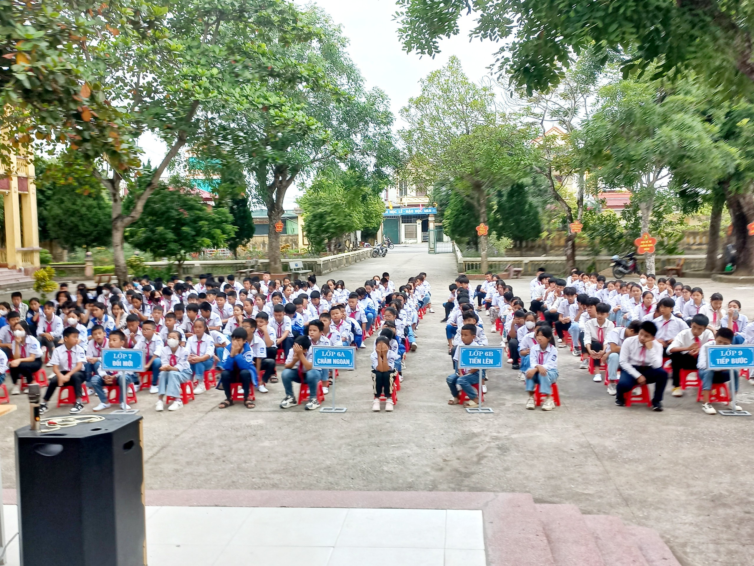 anh bai hoc duong.jpg