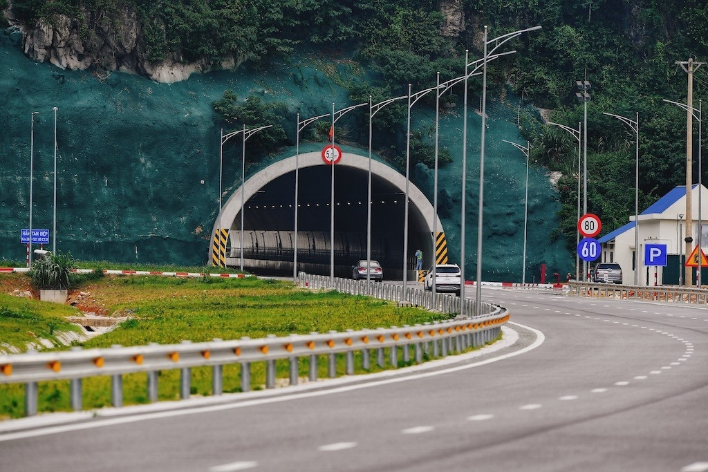 Bộ GTVT yêu cầu rà soát nâng tốc độ cao tốc 4 làn xe lên 90km/h