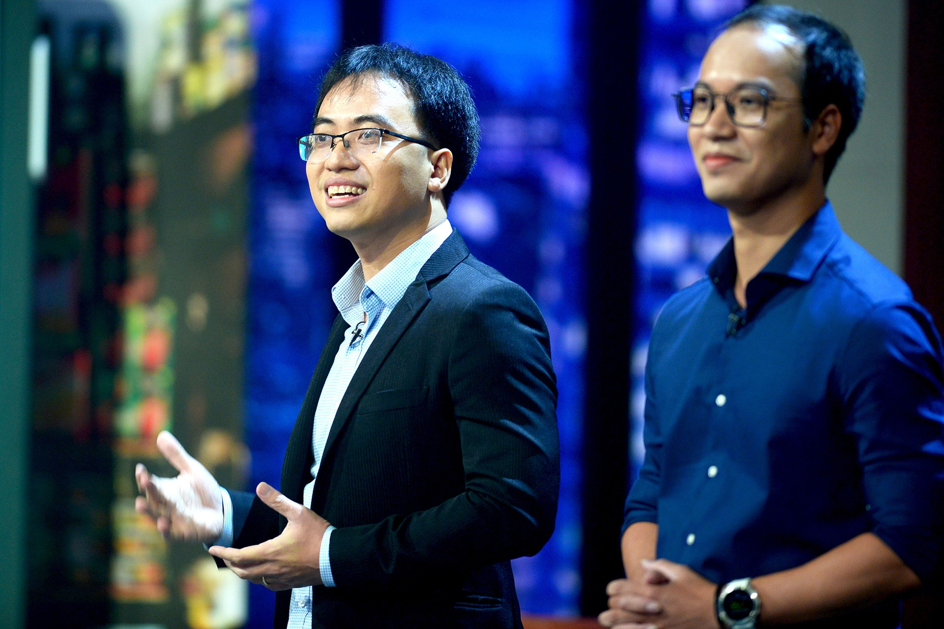 ‘Cá mập’ Shark Tank giành nhau app chuyển đổi số cho bà con tiểu thương