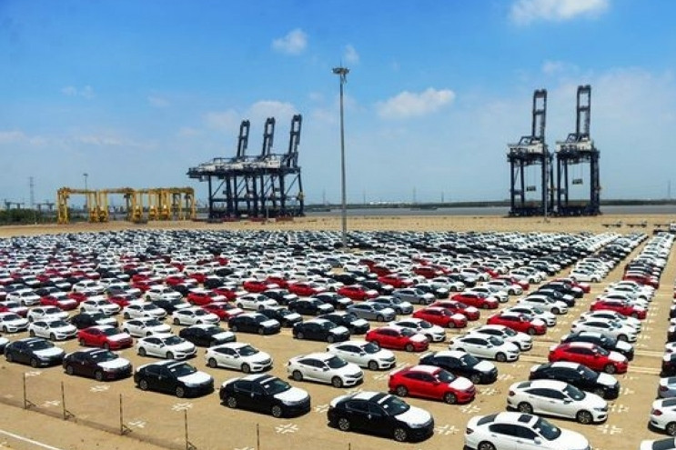 Car imports skyrocket throughout October
