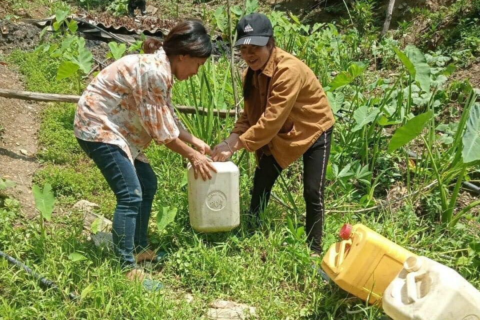 giam ngheo thong tin.png