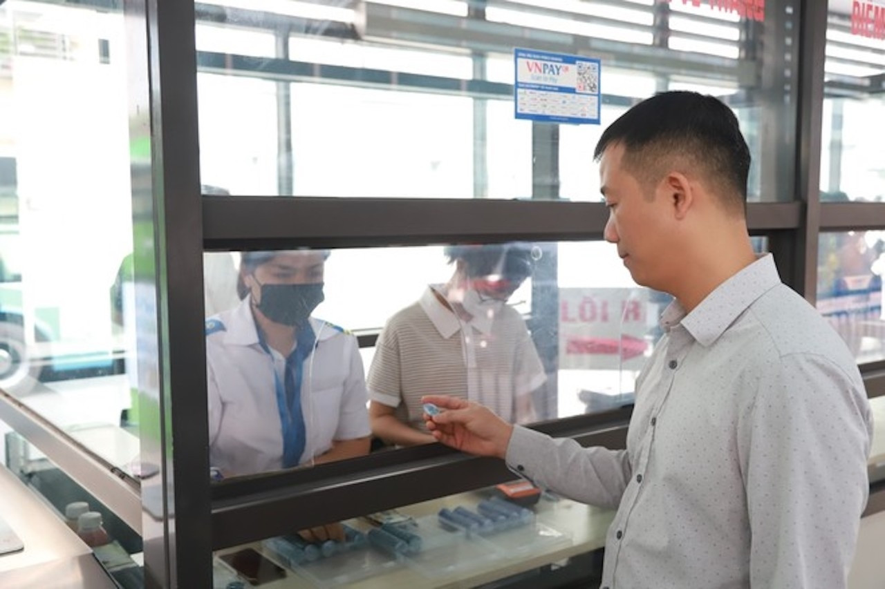 Hà Nội khai trương hệ thống vé điện tử, tiến tới giảm gần 4.000 nhân viên xe bus