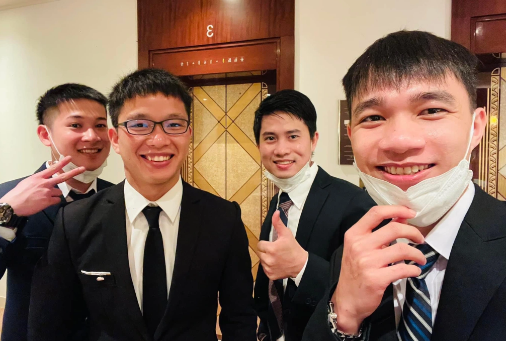 anh 2 viec tu te.png