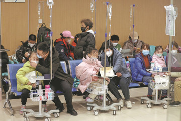 Số trẻ mắc bệnh hô hấp ở Trung Quốc tăng, WHO không khuyến nghị hạn chế đi lại