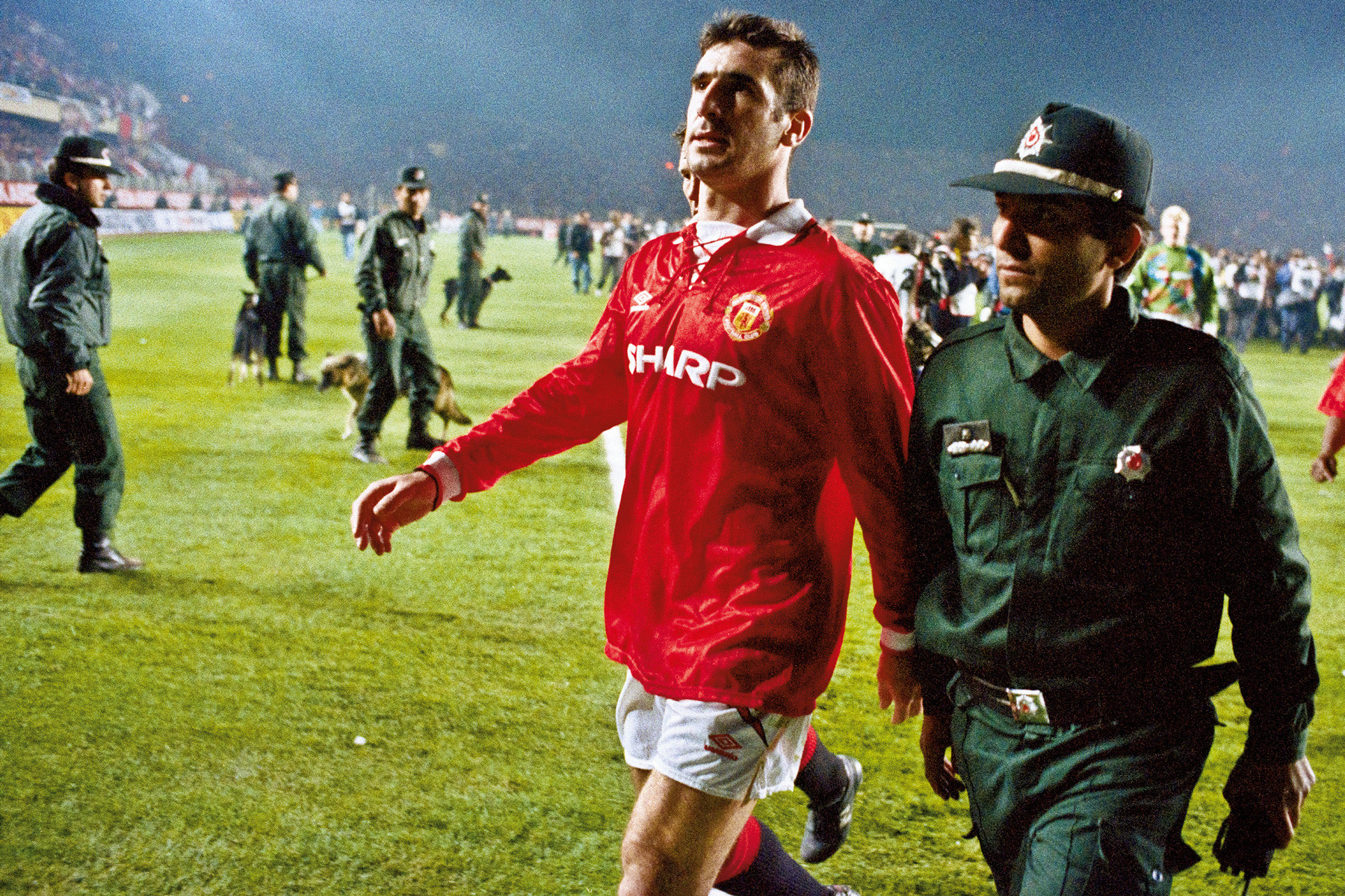 cantona mu galatasaray.jpg