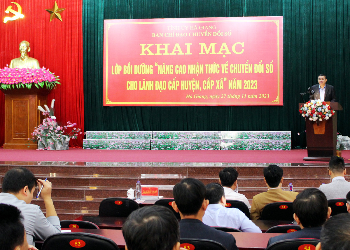 Quang cảnh lớp bồi dưỡng.