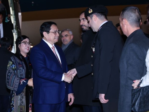 PM Pham Minh Chinh arrives in Ankara, starting official visit to Turkiye hinh anh 1
