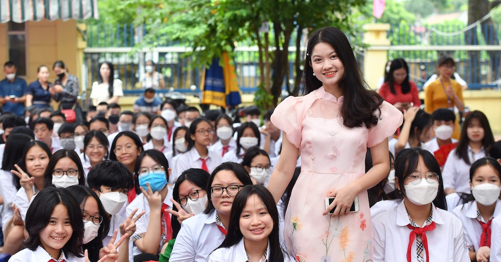 Quốc hội yêu cầu hoàn thành sắp xếp cán bộ huyện xã, tăng lương cho giáo viên