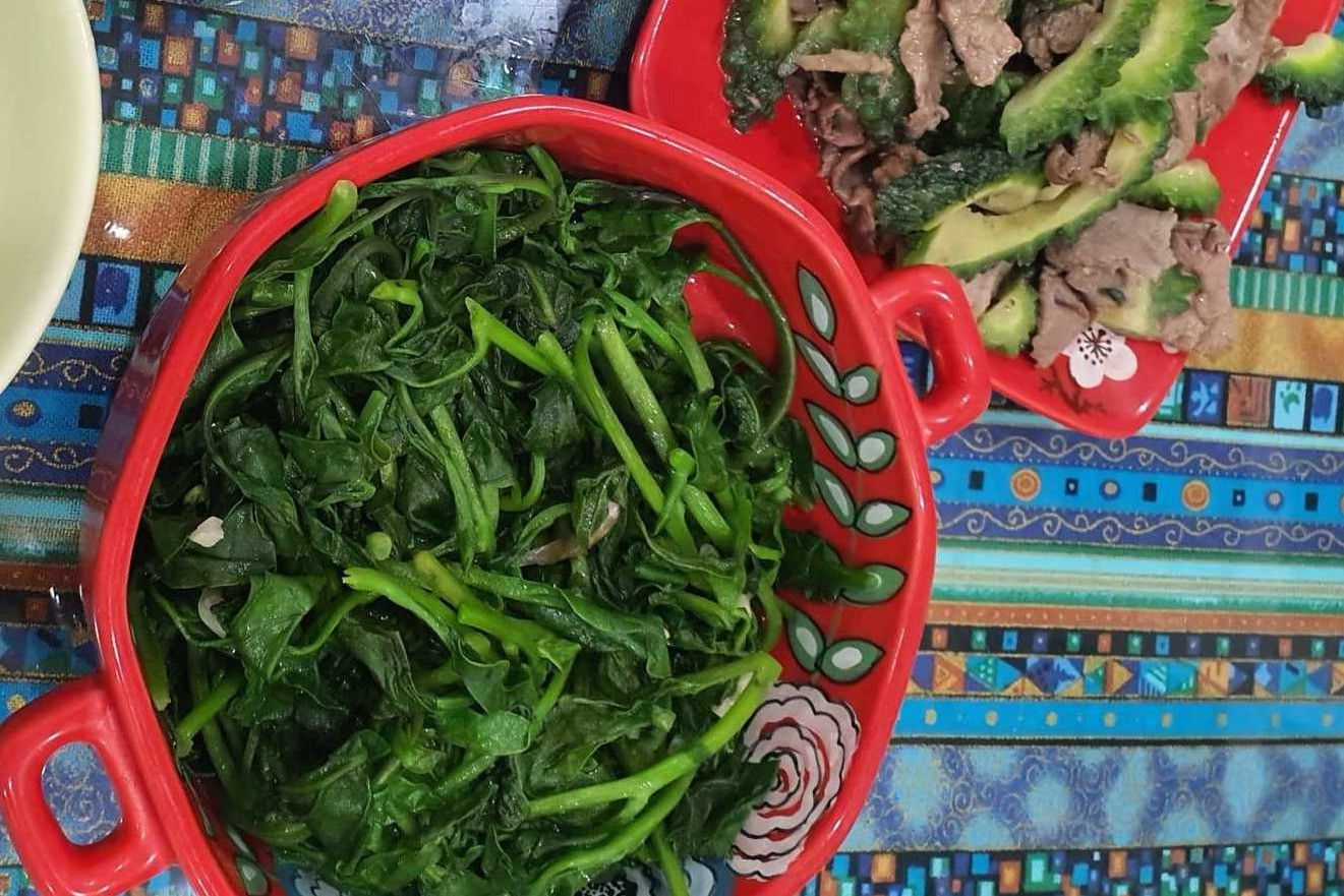 Vì sao không nên ăn lại rau đã nấu chín để tủ lạnh qua đêm?