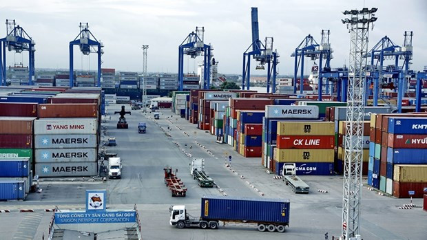 Vietnam's trade surplus at 22.44 billion USD in 11 months hinh anh 1