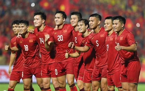 VN to train for Asian Cup, Filip Nguyen close to having Vietnam passport