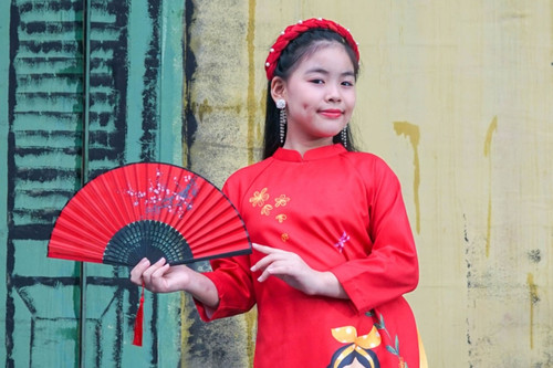 Mẫu nhí Jenny Bảo Ngọc mong ước đưa áo dài trở thành 'Đại sứ du lịch'