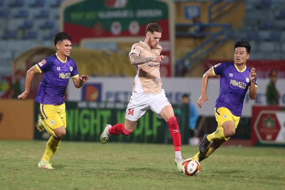 Kết quả bóng đá hôm nay 3/11/2023: HAGL lại thua đậm, CAHN hạ Hà Nội FC