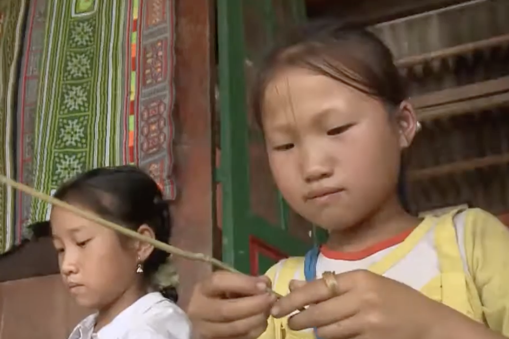 Thắp sáng ngọn lửa đấu tranh, xóa bỏ bạo lực đối với phụ nữ và trẻ em gái