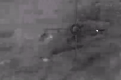 Video máy bay chiến đấu Israel chặn tên lửa đang lao tới