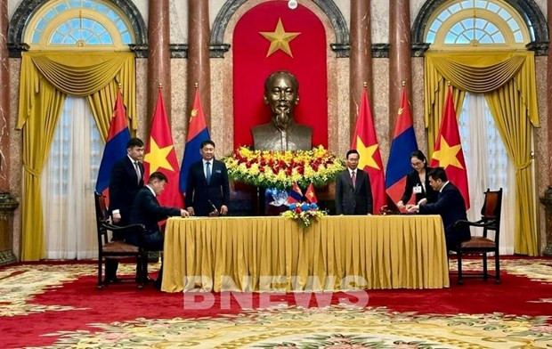 Vietnam, Mongolia sign MoU on sustainable rice trading hinh anh 1