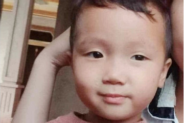 Bé trai 2 tuổi ở Nghệ An mất tích bí ẩn ngay trước cổng nhà