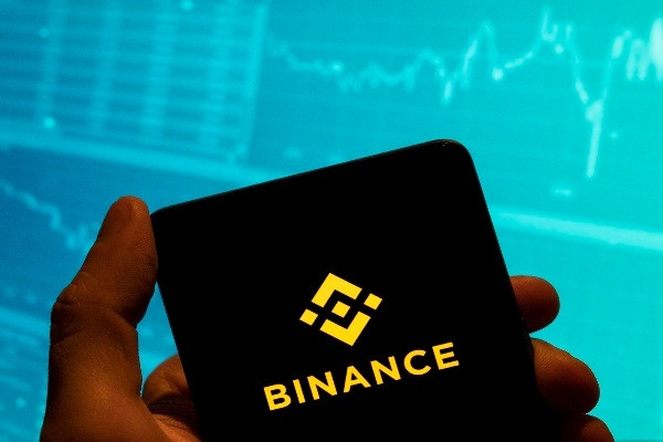 Binance bị điều tra giao dịch Axie Infinity Shard chưa đăng ký