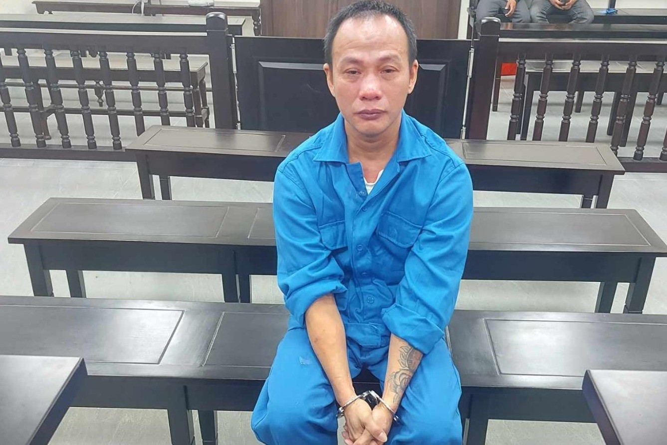 Dùng rìu chém vợ, người đàn ông lãnh án 11 năm tù
