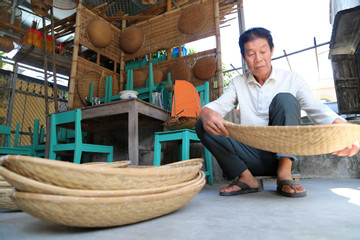 Làm lờ, đó ở Quảng Ninh: Giá bán rẻ mạt, sợ nghề thất truyền