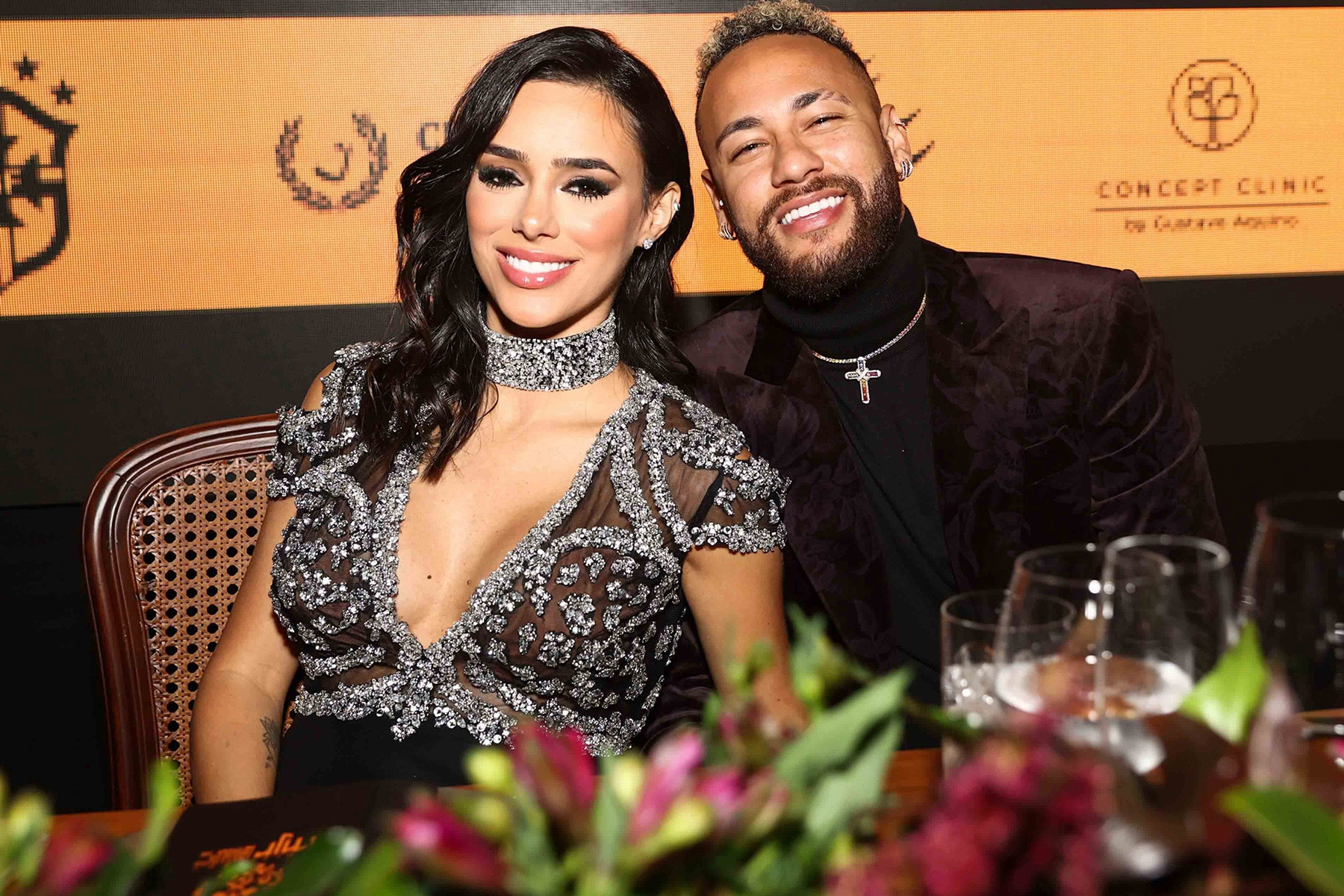 Neymar bị Bruna Biancardi chia tay vì lăng nhăng