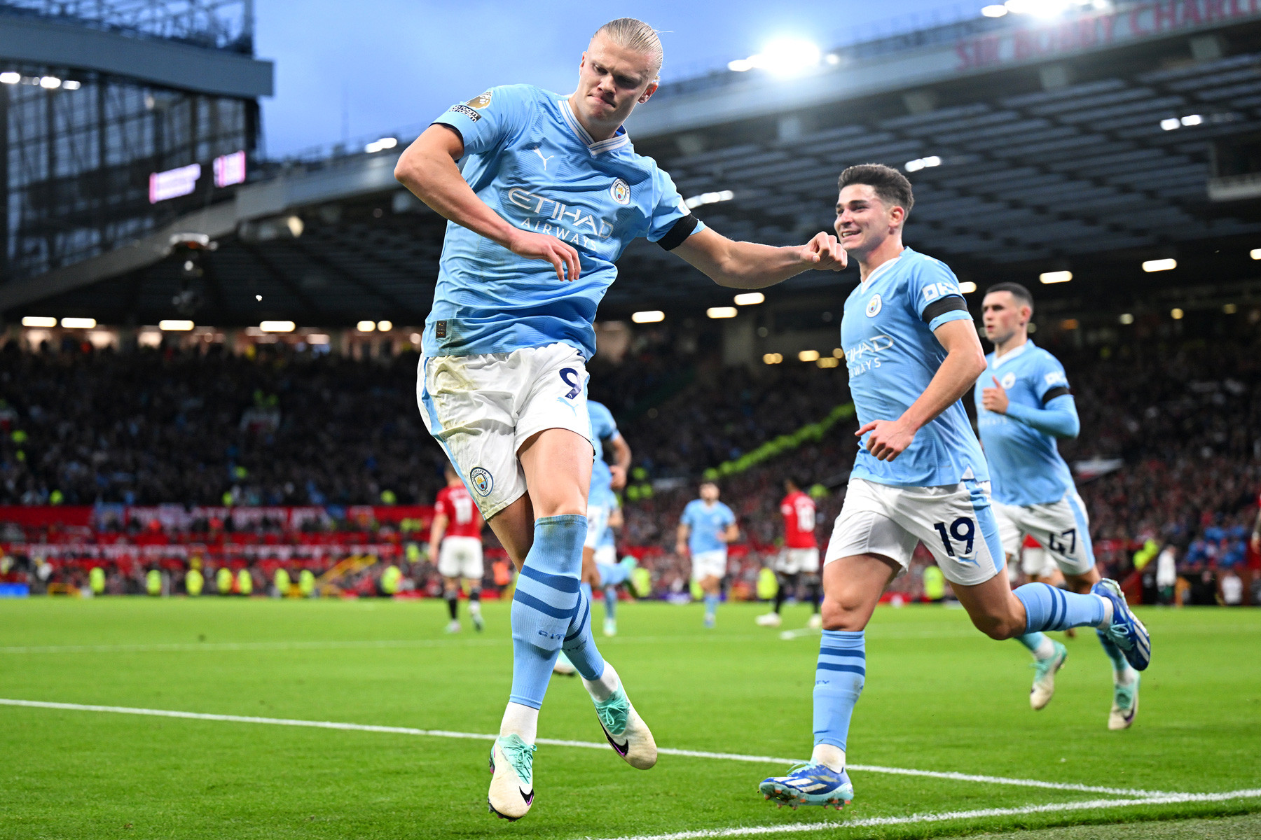 Pep Guardiola lên tiếng làm màu với Haaland sau trận thắng to MU