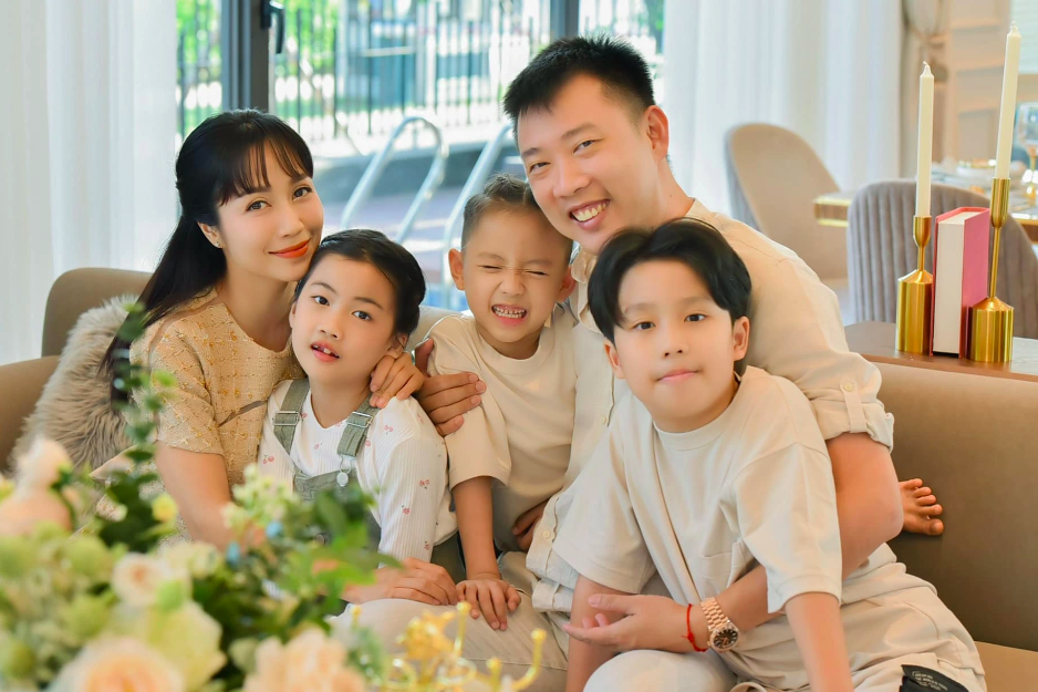 Ốc Thanh Vân rời showbiz: Ở biệt thự, dạy yoga, được xét NSƯT tuổi 39