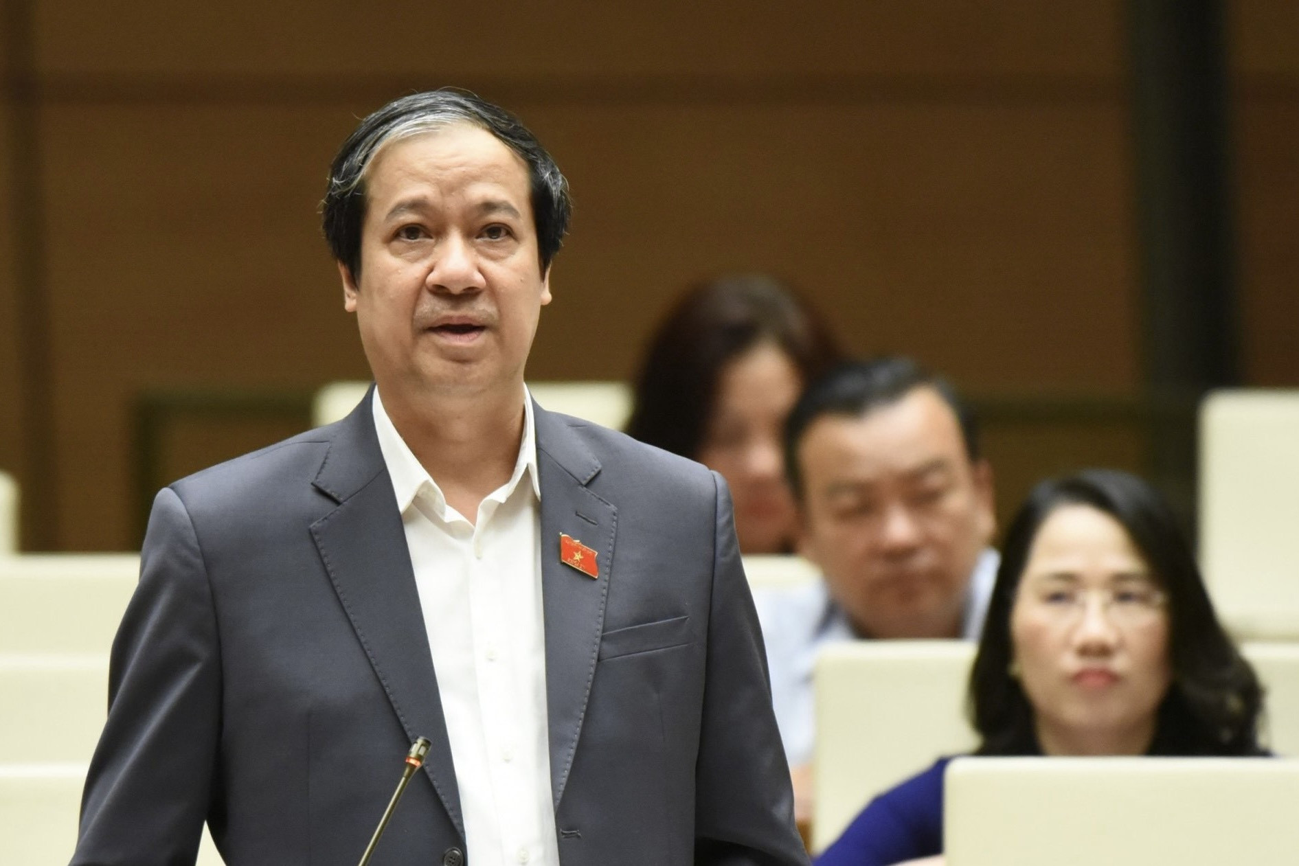 17,000 workers resign, schools face serious teacher shortage