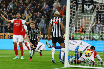 Ba lý do Arsenal thua Newcastle: Đừng đổ hết lỗi cho VAR