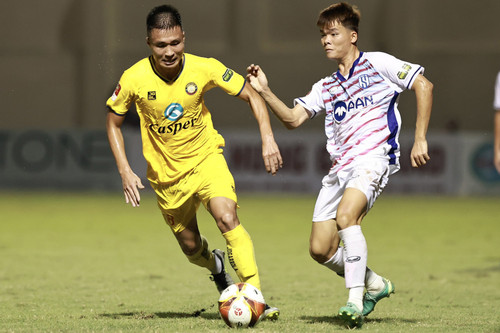 Thanh Hóa ghi bàn đẹp mắt, thắng dễ 3-1 trước Sông Lam Nghệ An