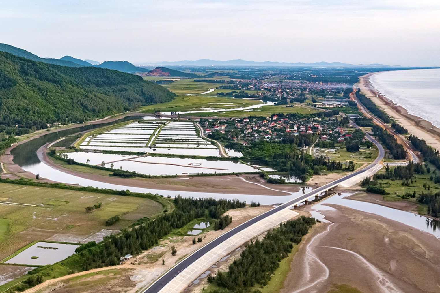 Đại sứ quán Việt Nam tại Slovakia hỗ trợ Hà Tĩnh quảng bá tiềm năng, lợi thế với với tỉnh Trnava