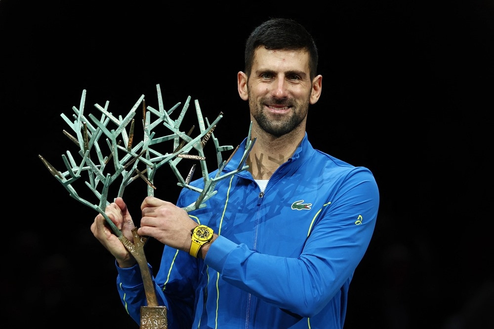 Hạ 'Tiểu Federer', Djokovic đoạt danh hiệu Masters thứ 40