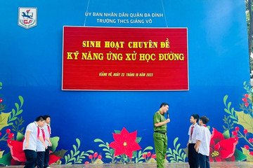 Học sinh trường THCS Giảng Võ học kỹ năng ứng xử học đường