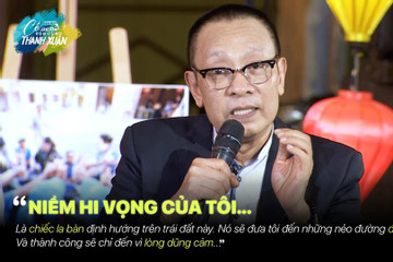 MC Lại Văn Sâm, NSND Hồng Vân khóc trên sóng truyền hình