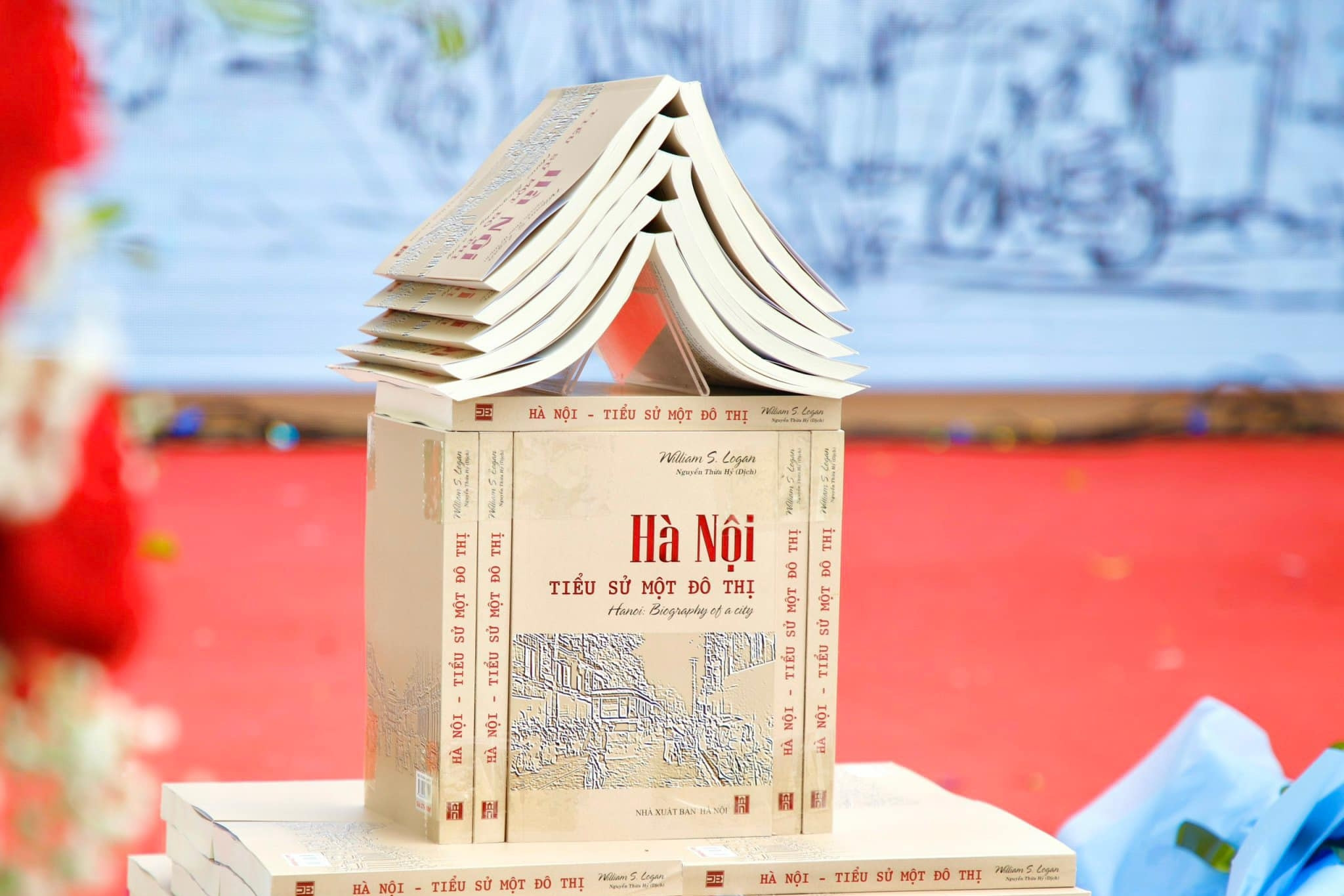 Hơn 400 trang sách của giáo sư Úc kể chi tiết 1 thiên niên kỷ “tiểu sử” Hà Nội