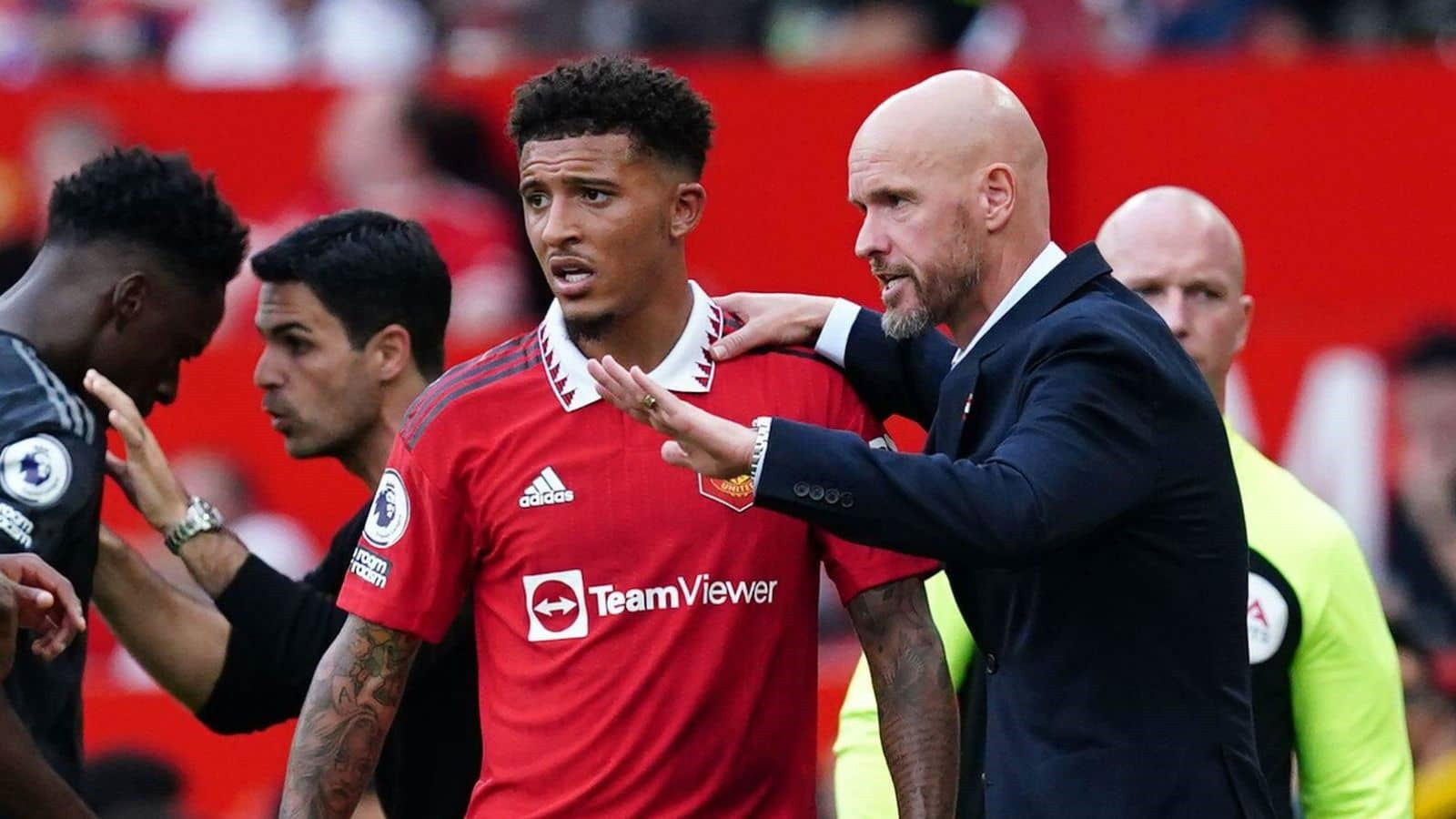 Erik ten Hag thêm động thái đá Jadon Sancho khỏi MU